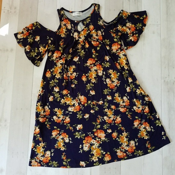 Floral Cold shoulder Dress - Picture 3 of 7